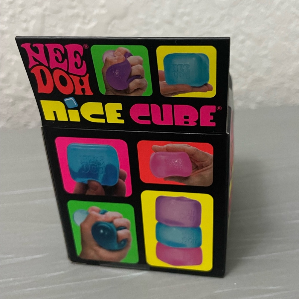 NeeDoh Nice Cube Super Solid Squish - Blue NWT Brand New - Picture 4 of 4